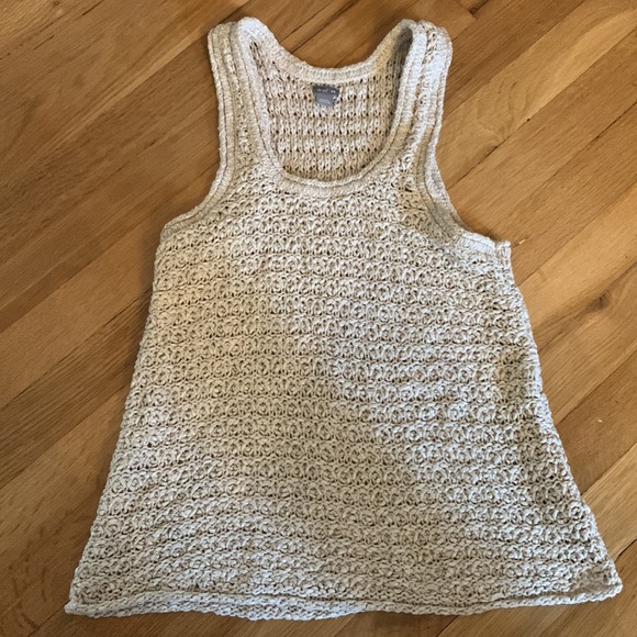 EUC crochet tank - Picture 2 of 3